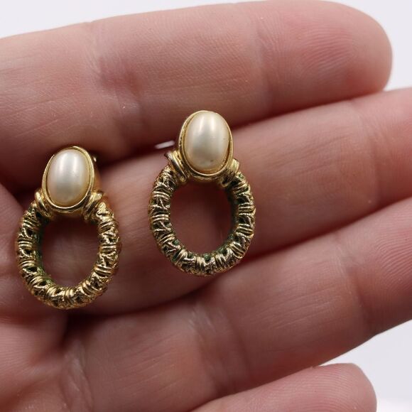 Trifari Vintage Oval Pearl Post Earrings | Oval Gold Tone Frame Costume Jewelry - Picture 2 of 9